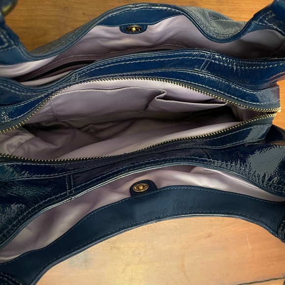 Coach Blue Patent Leather Hobo Shoulder Bag Many Compartments - Picture 3 of 4
